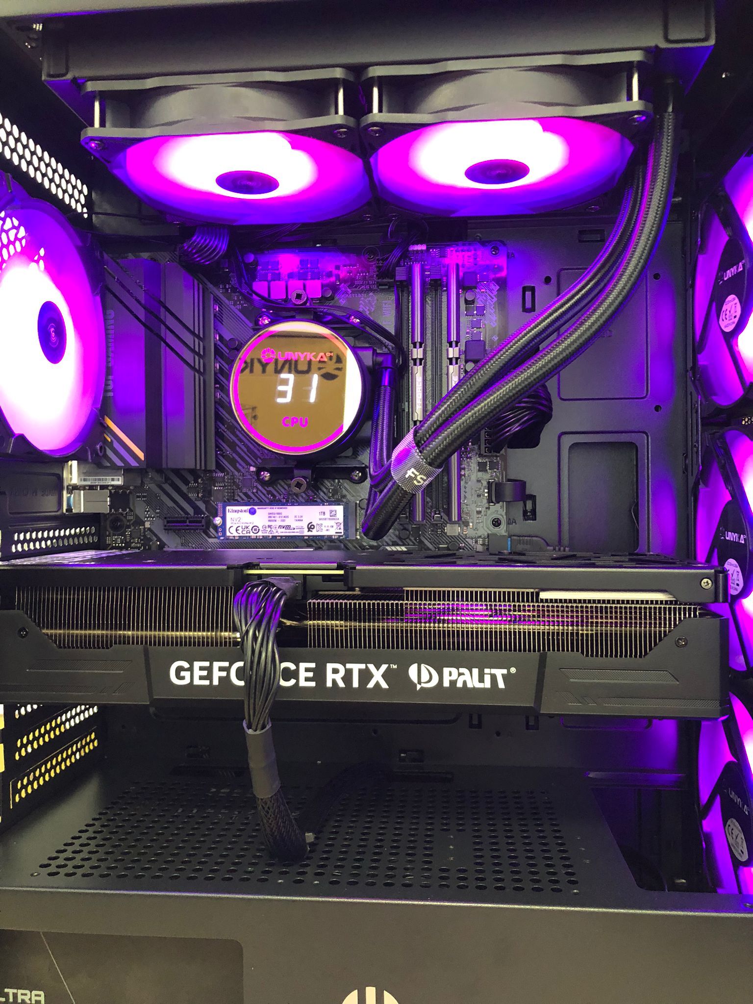 ORDENADOR PCGAM BARCELONA 4 PRO PERSONALIZADO AMD RYZEN 7 5800X 32GB 1TB RTX 4060TI 16GB GDDR6 Windows 11 PRO 4 ORDENADOR PCGAM BARCELONA 4 PRO PERSONALIZADO AMD RYZEN 7 5800X 32GB 1TB RTX 4060TI 16GB GDDR6 Windows 11 PRO - Imagen 2