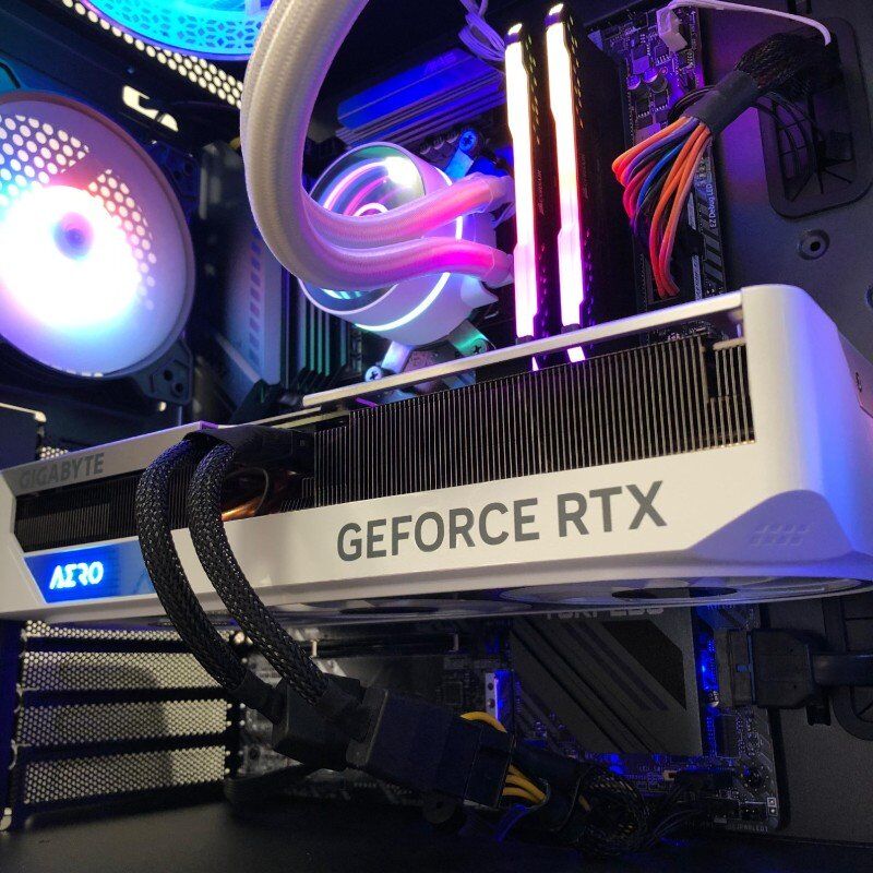 PcGam Gaming LUNAR 2 R9 5900x / D. LIQUIDO 240ml / 32GB / 1tb m.2 / RTX 5070 /W11 Profesional 4 PcGam Gaming LUNAR 2 R9 5900x / D. LIQUIDO 240ml / 32GB / 1tb m.2 / RTX 5070 /W11 Profesional - Imagen 2